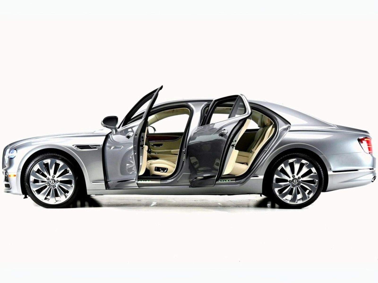 Bentley Flying Spur V83